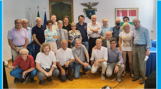 La foto di gruppo del Consiglio Direttivo Centrale, del Comitato Centrale di Indirizzo e Controllo e dei Past President