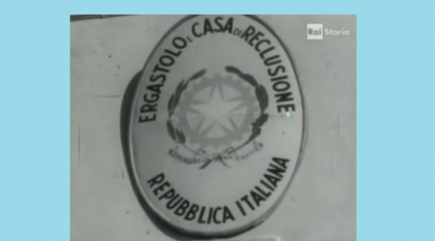 L'ingresso del penitenziario di Portolongone, oggi Porto Azzurro (da Rai Storia)